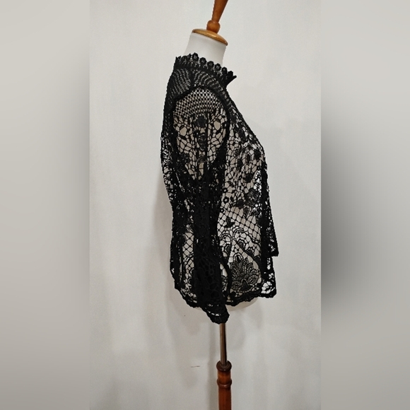 RETRO BLACK LACE TOP - Picture 4 of 8